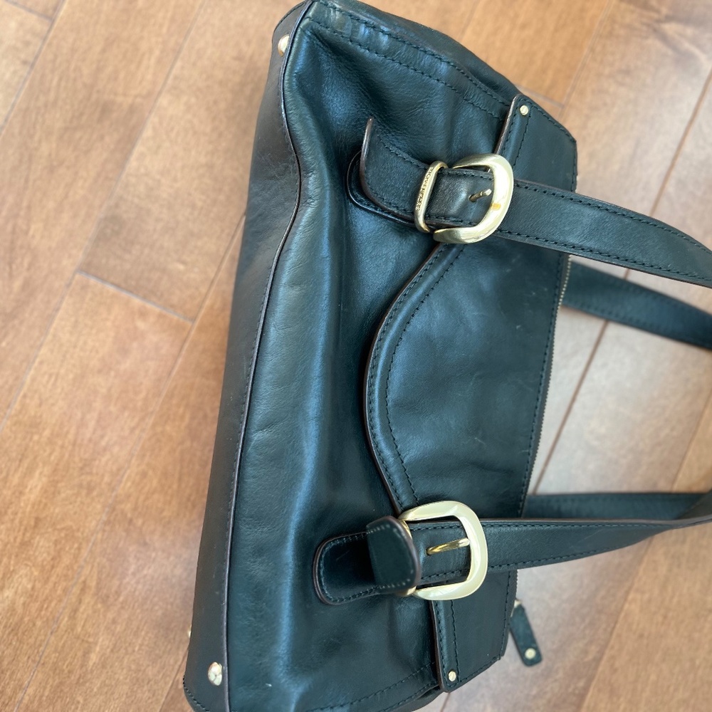 Green leather purse